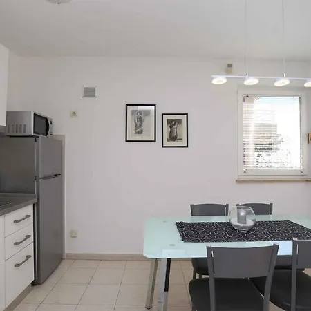Apartment Apartment In Rabac 16926 *