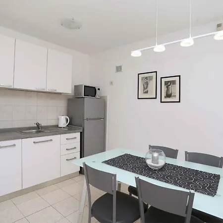 Apartment Apartment In Rabac 16926 *